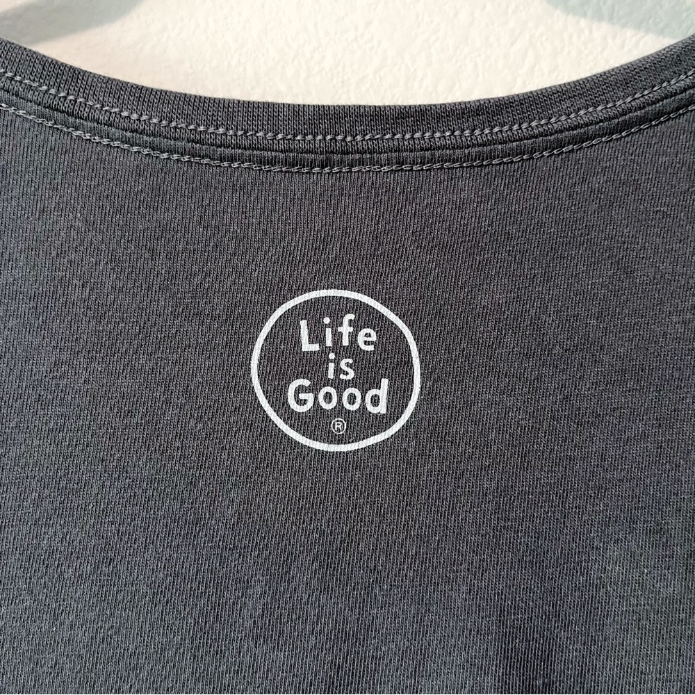 Life Is Good Women’s Medium Elegant Flamingos Crusher Scoop Neck Tee Shirt Gray - Picture 5 of 9